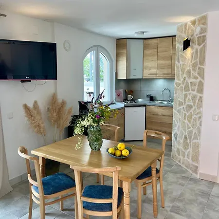 Rosemary Apartment